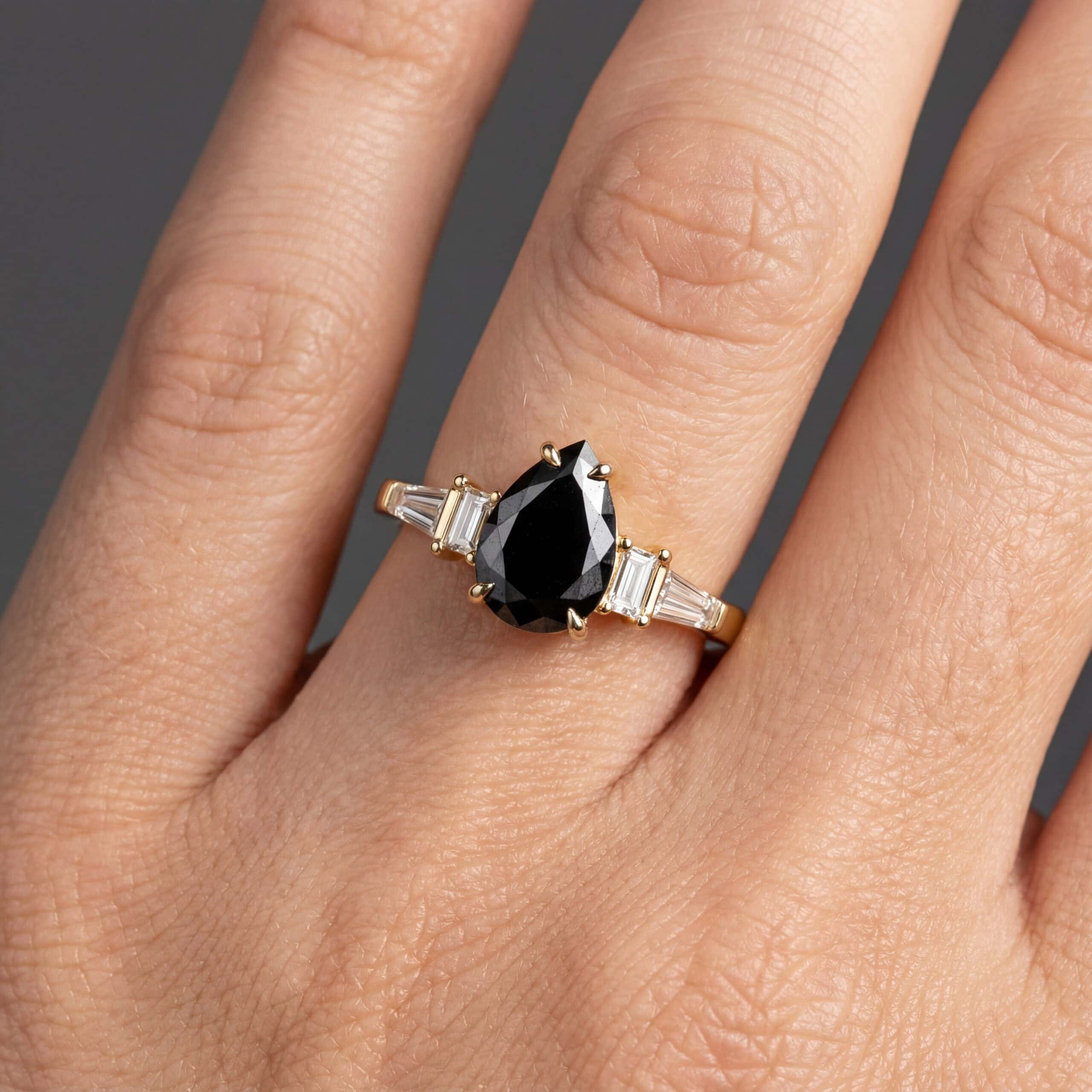 טבעת טיפה שחורה עם יהלומים - Beti – תמונה 3