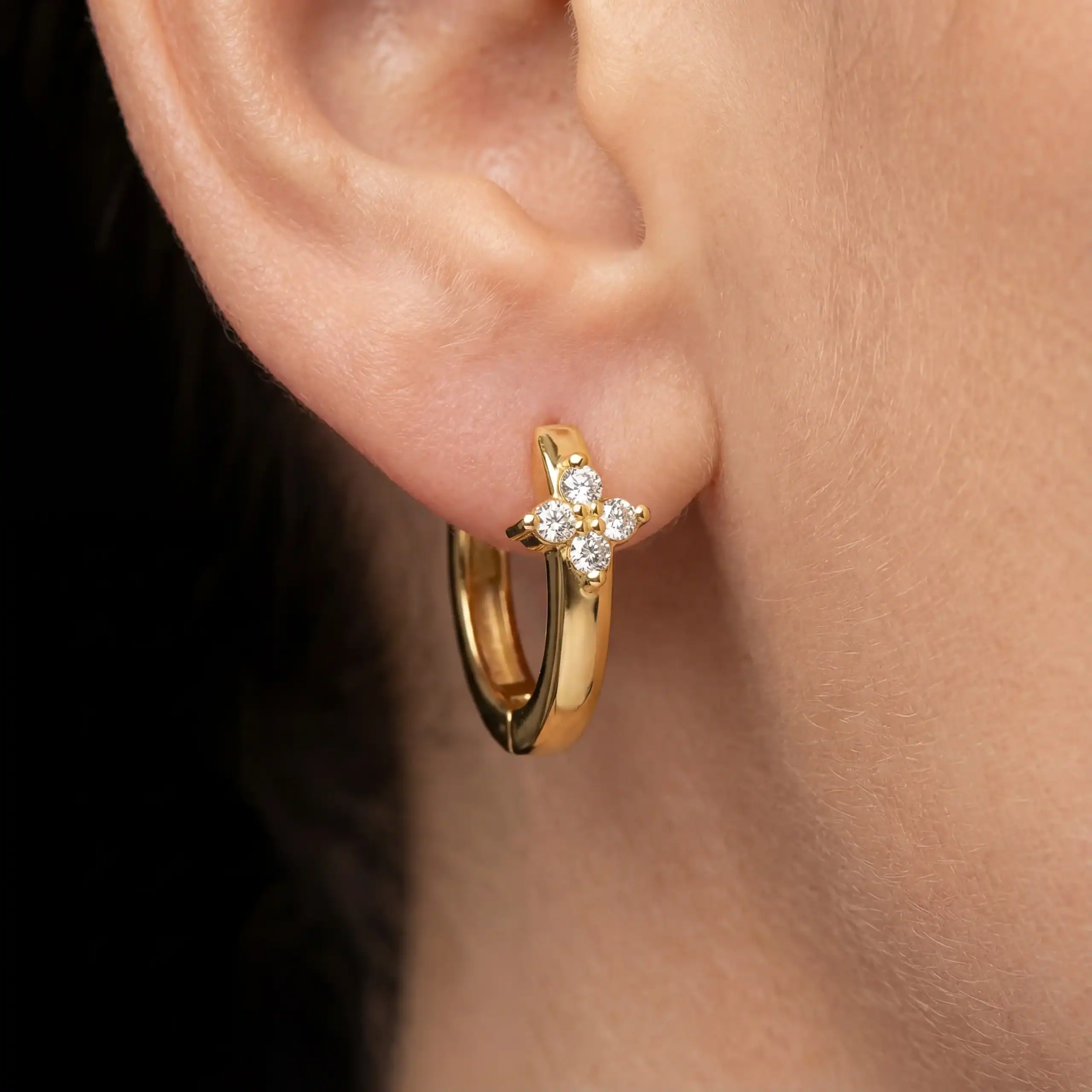 עגילי חישוק 4 יהלומים