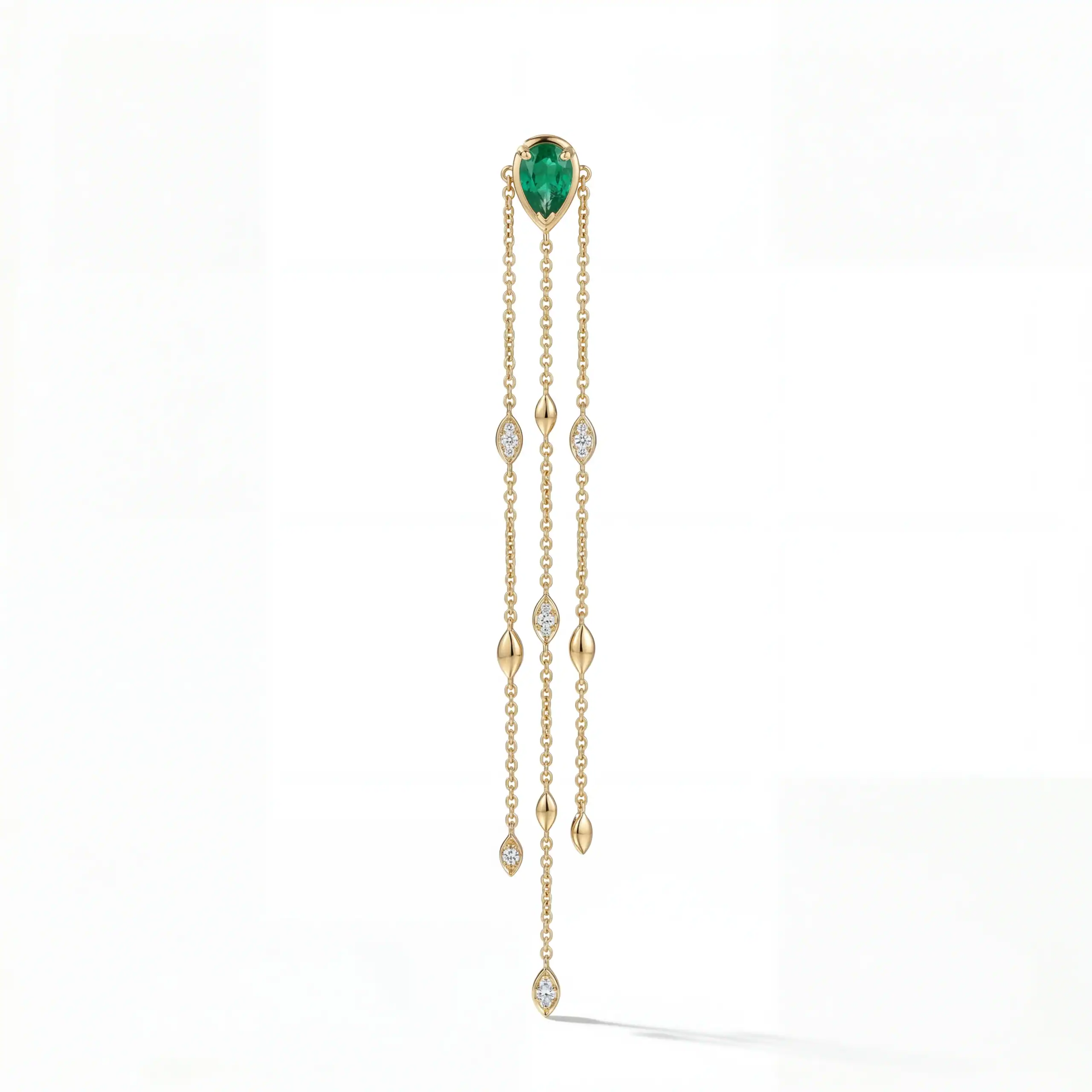 עגיל טיפה ירוק עם שרשראות יהלומים